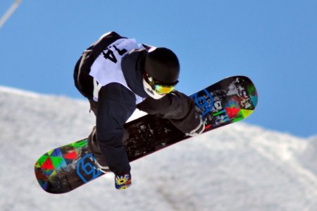 Palandöken'de bu sefer fırtına değil, snowboardçılar esti