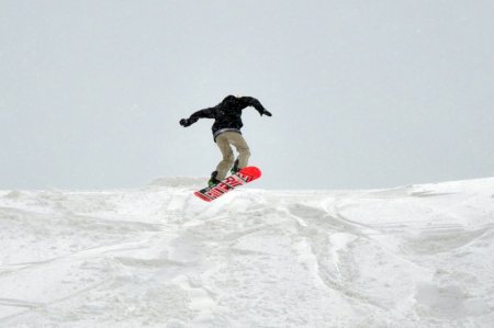 Palandöken’de snowboardçılar ölüme meydan okudu
