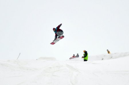 Palandöken’de snowboardçılar ölüme meydan okudu