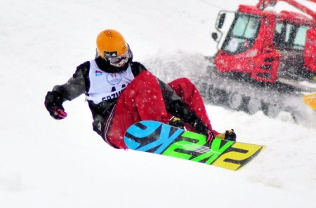Palandöken’de snowboardçıların idmanı nefes kesti