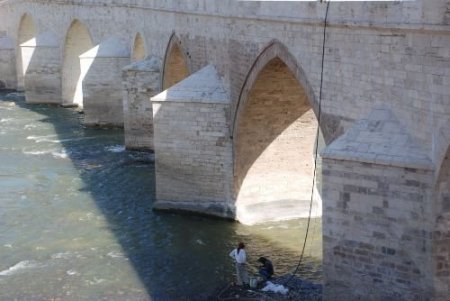 Palu Köprüsü'nde Yapılan Restorasyon Tamamlanmak Üzere