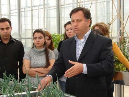 Pamukkale Üniversitesi'nde Türkiye'ye Uygun Soğan Çeşitleri Geliştiriliyor