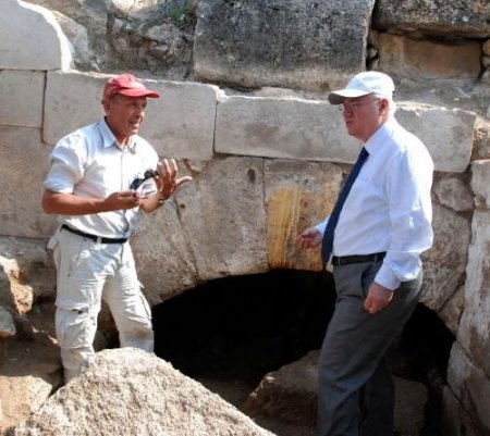 Pamukkale'deki Antik Havuz Ve Kaynaklar Tekrar Kullanılacak