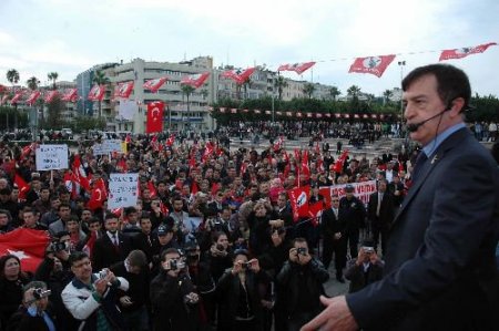 Pamukoğlu: Eşkiyanın Başına Bizden Başka Ada Tahsis Eden Ülke Yok