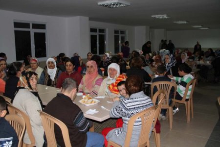 Panayır Cemevi’ndeki iftarda buluştular