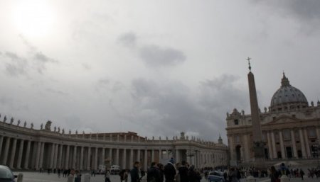 Papa'nın istifası İtalya'da gündemi sarstı