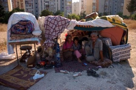 Para Bulamayınca 5 Çocuğu İle Evsiz Kaldı