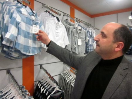 Para Üstü Bir Kuruşu Bulup Müşterisine Verecek