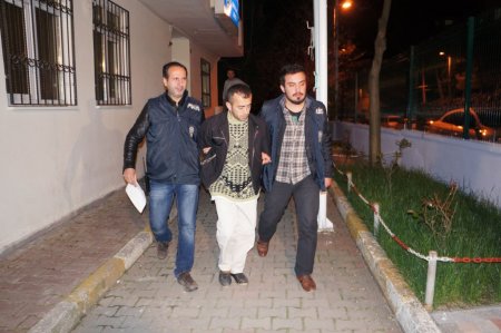 Para vermeyen babasını öldürdü