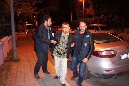 Para vermeyen babasını öldürdü