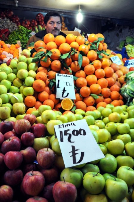 Paranın Yeni Simgesi Manav Tezgahında