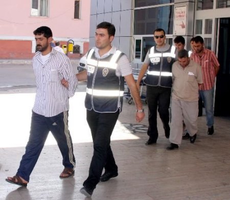 Parasını Tahsil Edemeyince Mafya İle Anlaştı