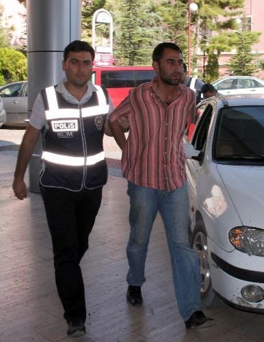Parasını Tahsil Edemeyince Mafya İle Anlaştı