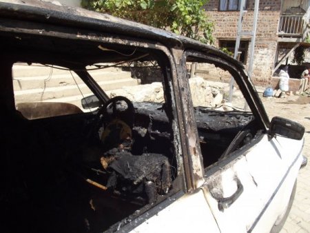 Park Halindeki Lpg'li Otomobil Yandı