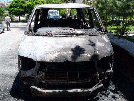Park Halindeki Otomobil Yakıldı