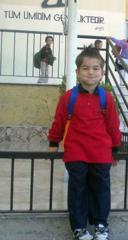 Parkta oynayan çocuk maganda kurşununa kurban gitti