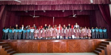 PASİAD heyeti Maldivler Lale Uluslararası Türk okulunu ziyaret etti