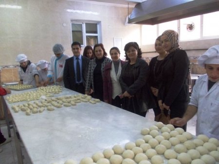 Pastacılar, işsiz hanımları meslek sahibi yapıyor