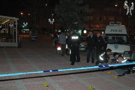 Pastane önündeki pompalı tüfekli saldırıda arkeolog hayatını kaybetti