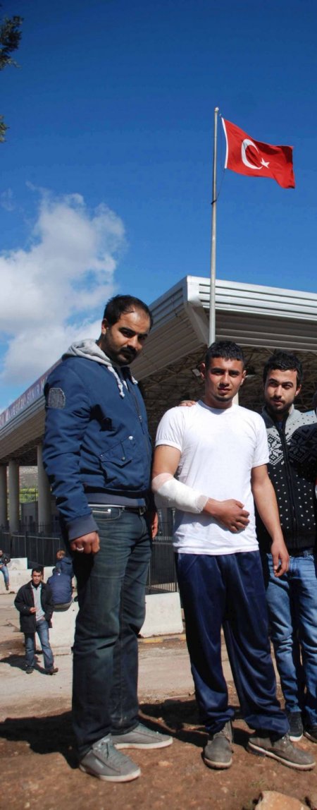 Patlamada en yakın arkadaşlarını kaybetmenin üzüntüsünü yaşıyor