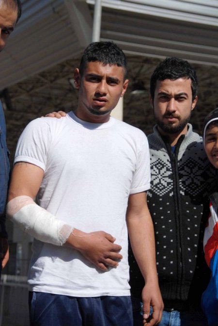 Patlamada en yakın arkadaşlarını kaybetmenin üzüntüsünü yaşıyor