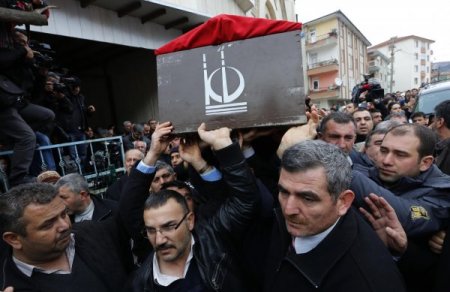 Patlamada hayatını kaybeden güvenlik görevlisi Akarsu son yolculuğuna uğurlandı