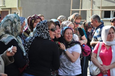 Patlamada Ölen Çocukluk Arkadaşları Yan Yana Toprağa Verildi