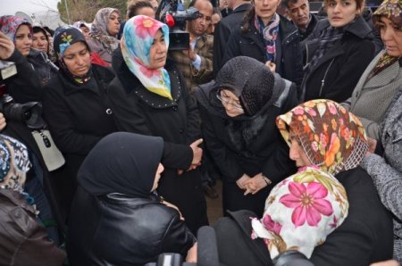 Patlamada ölen elektrikçinin asker oğlu babasının arkasından gözyaşı döktü