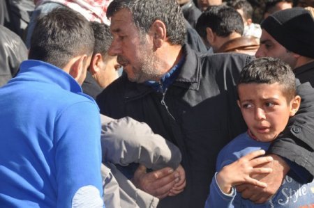 Patlamada ölen Türkler toprağa verildi