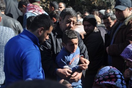 Patlamada ölen Türkler toprağa verildi