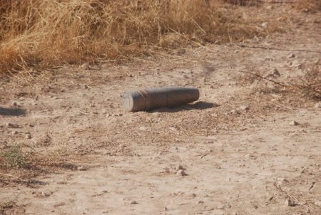 Patlamamış havan mermisi Akçakale'ye düştü