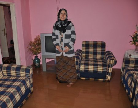 Patlayan borusu, evi su altında bıraktı