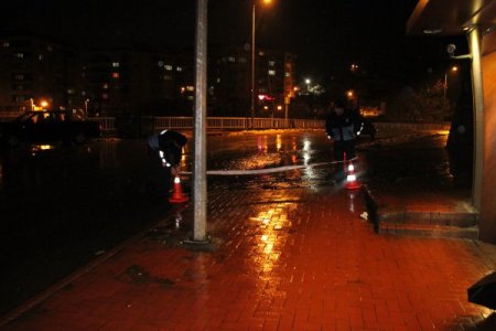 Patlayan direk etrafında enerji kurumu yerine polis ve zabıta önlem aldı