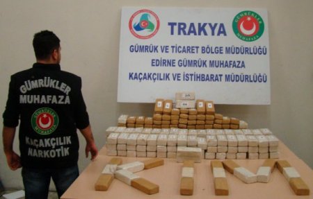 Patlıcan içinde eroin sevkiyatına 'Bony' engeli