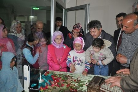 Patnos Fem Dershanesi'nde Sakalı Şerif, izdihamı