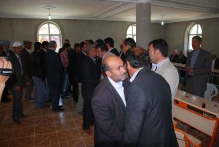 Patnoslu İşadamı Sabri Özel, Kan Davalı İki Aileyi Barıştırdı