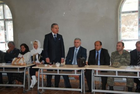 Patnoslu İşadamı Sabri Özel, Kan Davalı İki Aileyi Barıştırdı