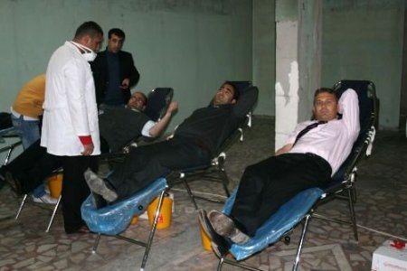 Patnoslular, Kızılay'a Kan Bağışında Bulundu