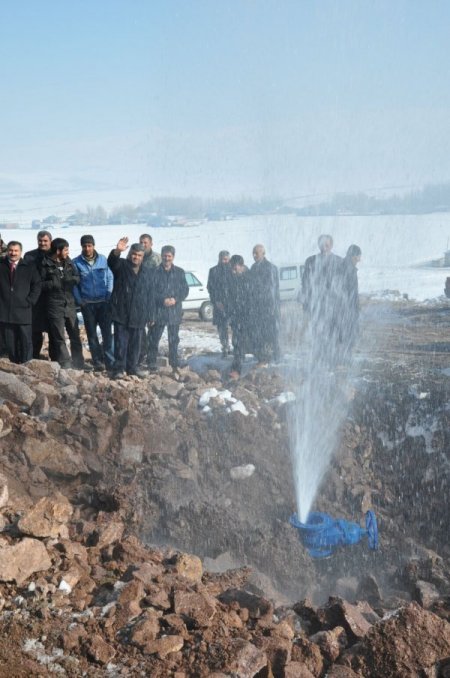Patnos'ta Köseler suyu musluklardan akmaya başladı
