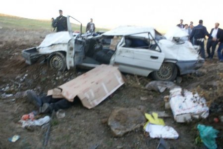 Patnos'ta trafik kazası: 1 ölü, 3 ağır yaralı