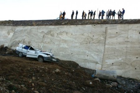 Patnos'ta trafik kazası: 1 ölü, 3 ağır yaralı
