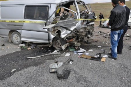 Patnosta trafik kazası: 2 ölü, 5 yaralı