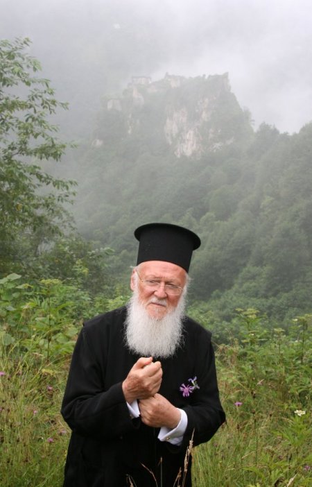 Patrik Bartholomeos’un Maceralı Manastır Ziyareti