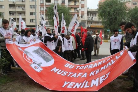 Patriot füzelerini kuracak askerler protesto edildi