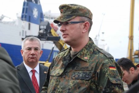 Patriotlar 300 araç ve 100 konteynerle getirildi