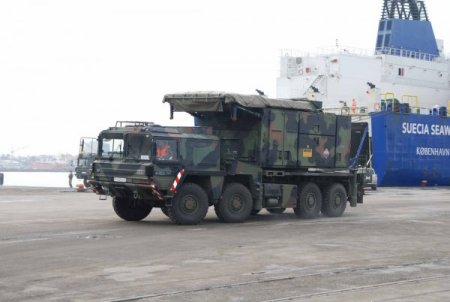 Patriotlar 300 araç ve 100 konteynerle getirildi