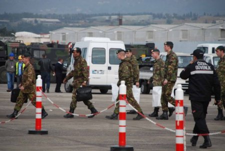 Patriotlar 300 araç ve 100 konteynerle getirildi