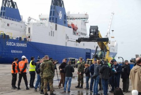 Patriotlar 300 araç ve 100 konteynerle getirildi