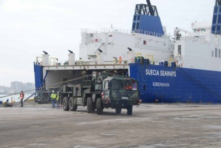 Patriotlar 300 araç ve 100 konteynerle getirildi