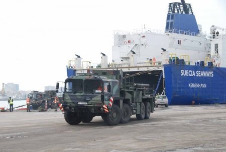 Patriotlar 300 araç ve 100 konteynerle getirildi